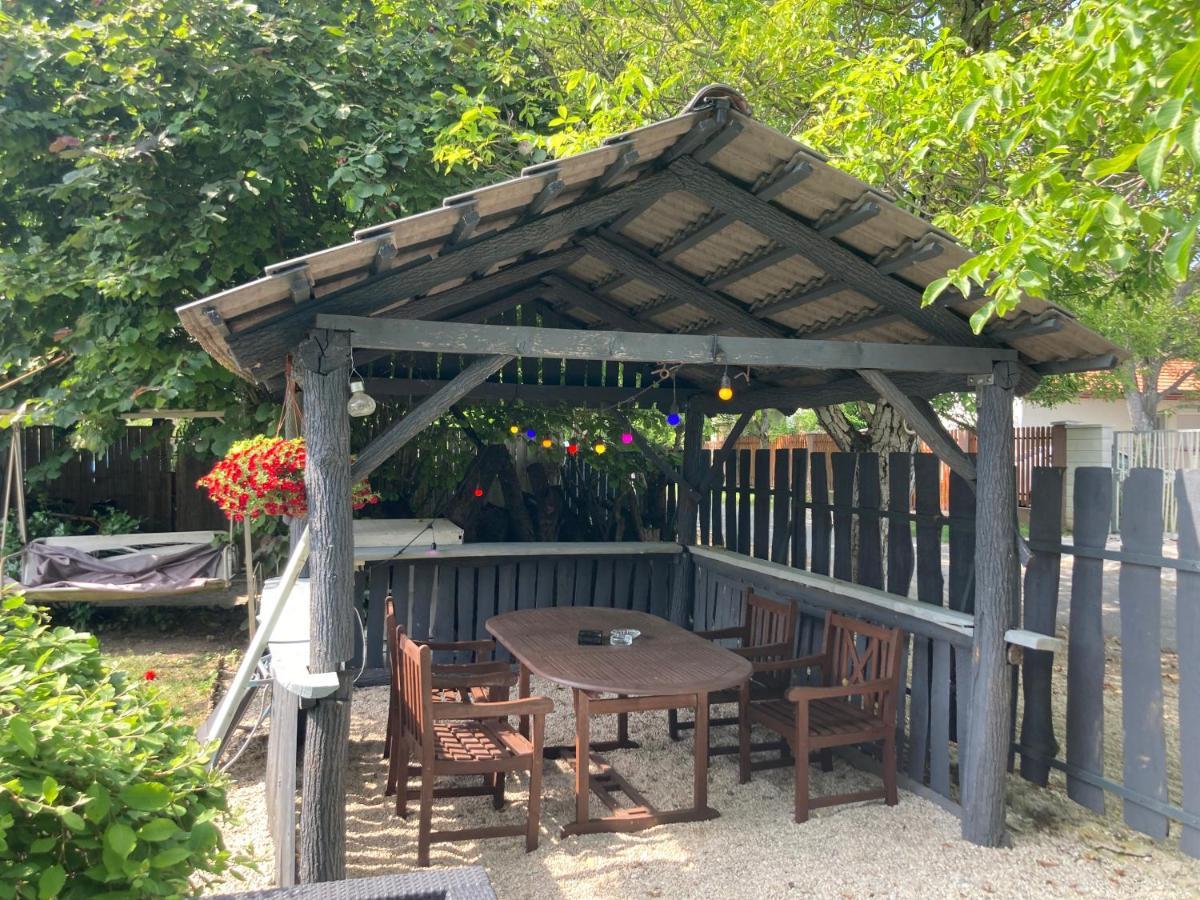 Pentz House Lägenhet Siófok Exteriör bild